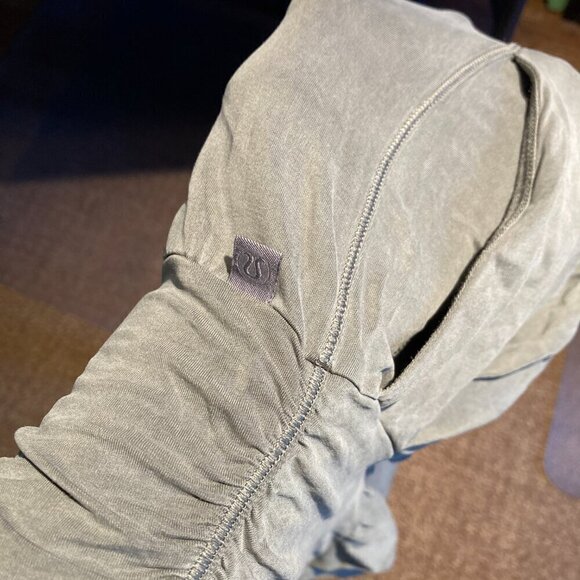 Lululemon Into Something Good Pant-Size 2 - Picture 14 of 16